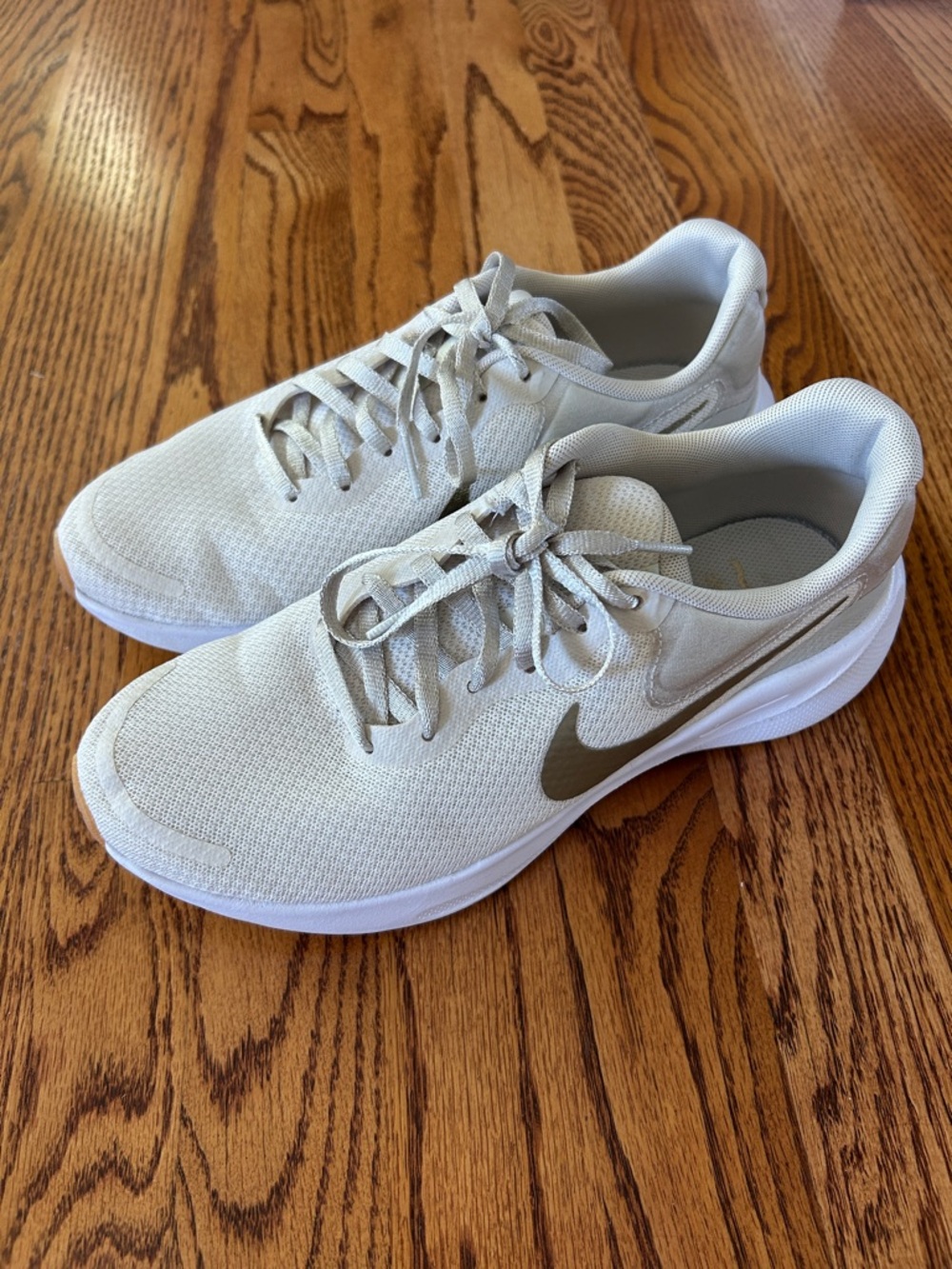 NIKE Women’s Revolution Running Shoes Gold Size 8